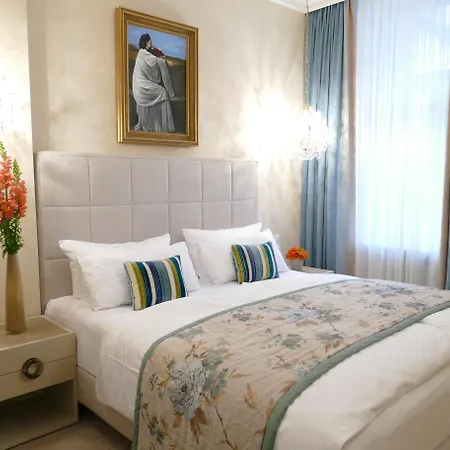 Hotel an der Oper-2